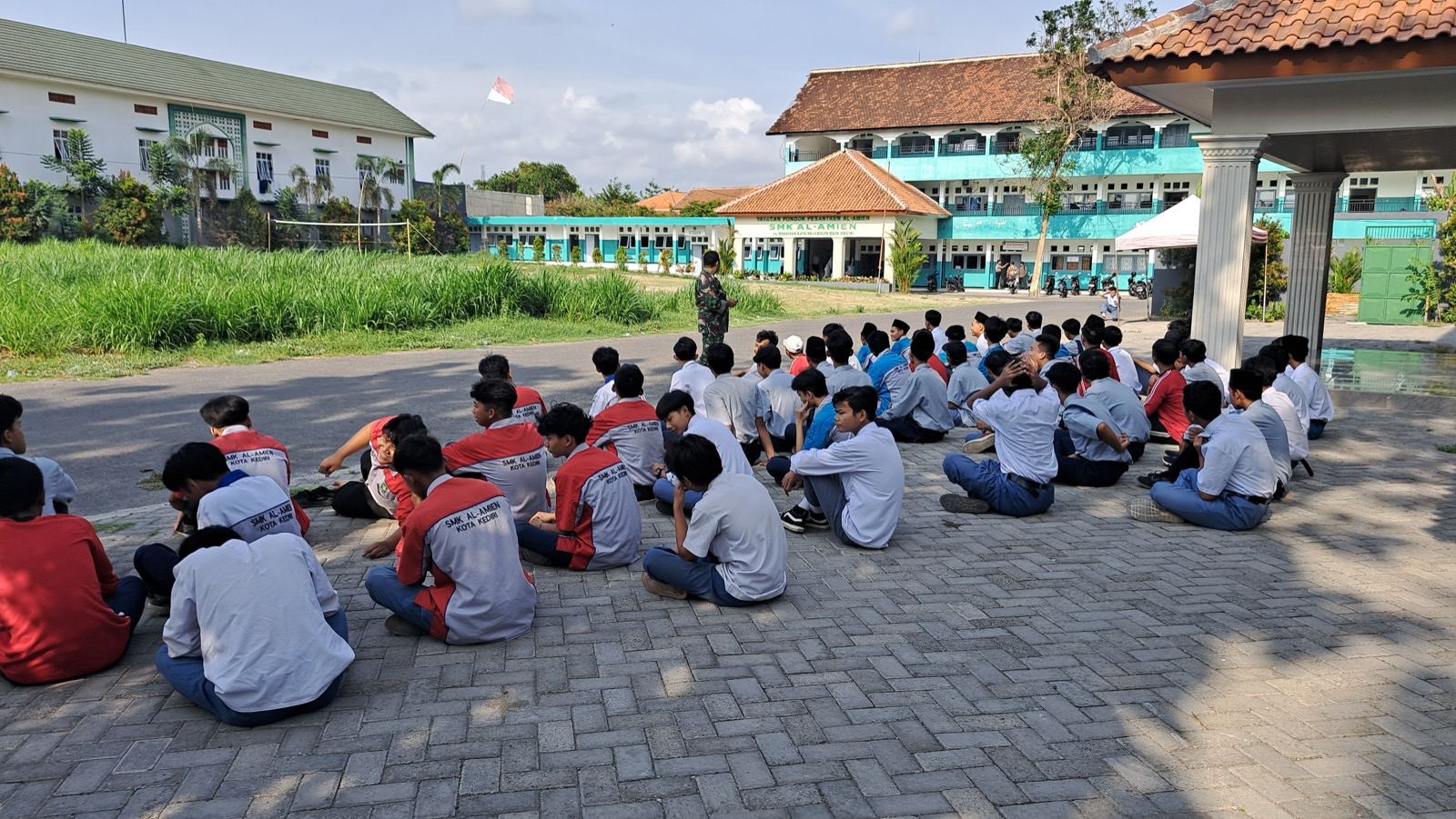 Foto Gedung dan Lingkungan Sekolah