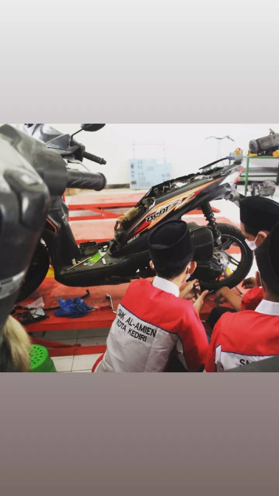 Praktik Servis Sepeda Motor